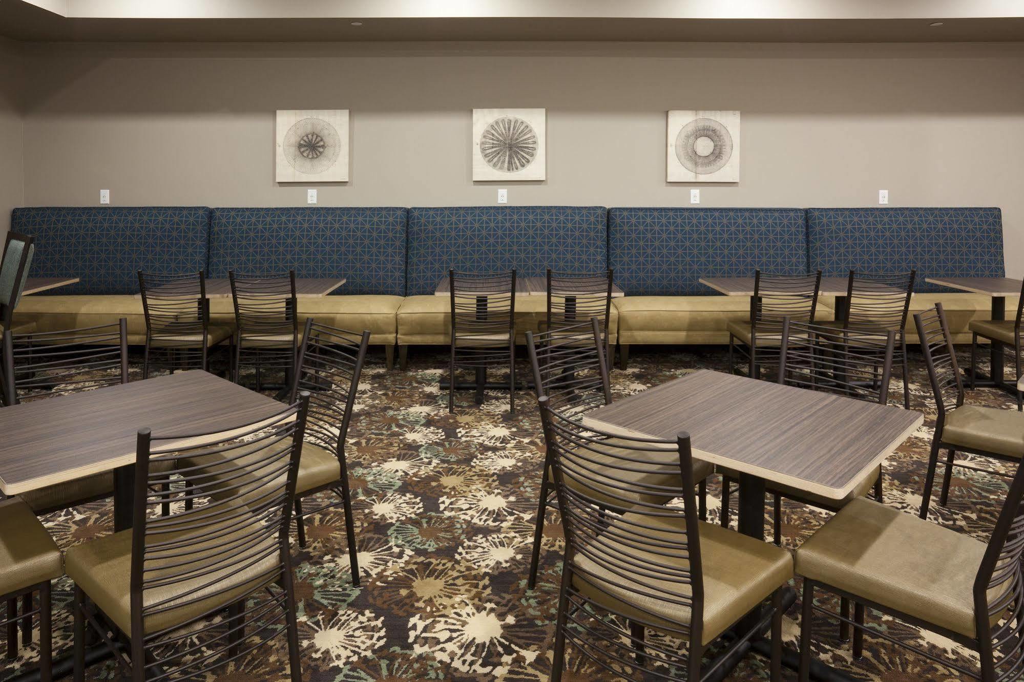 Grandstay Hotel & Suites Valley City Екстериор снимка